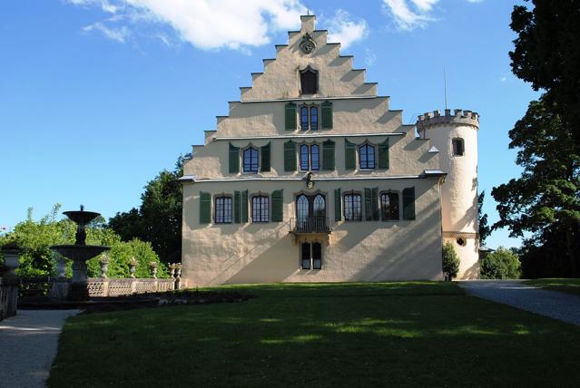 Schloss Rosenau